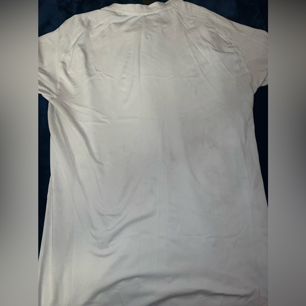 Gymshark Sz Med men’s Short sleeve - Picture 4 of 4